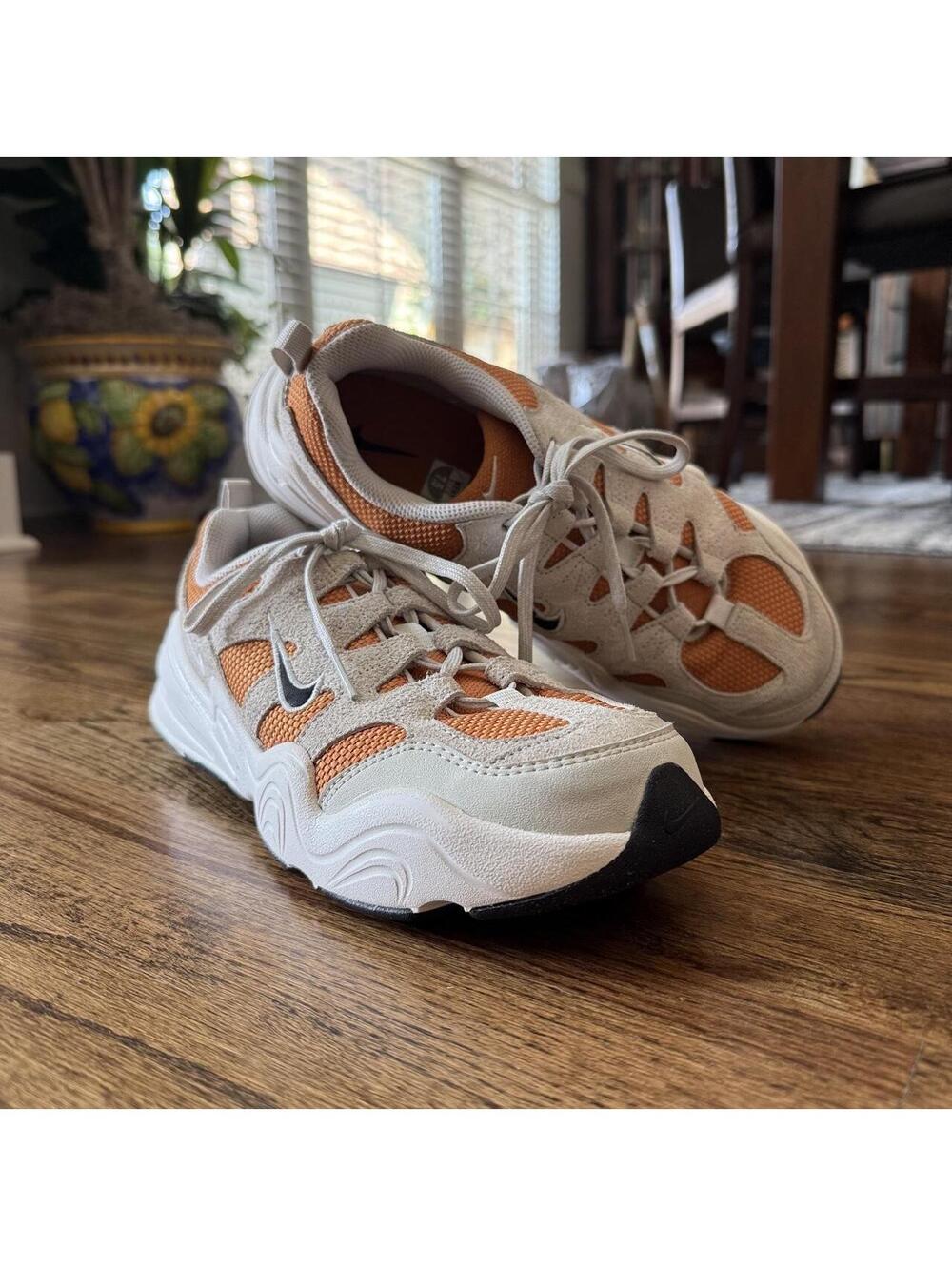 Nike Tech Hera Men’s Sneakers 🧡